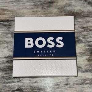 Boss Bottled Infinite Fragrance Box - White and Blue